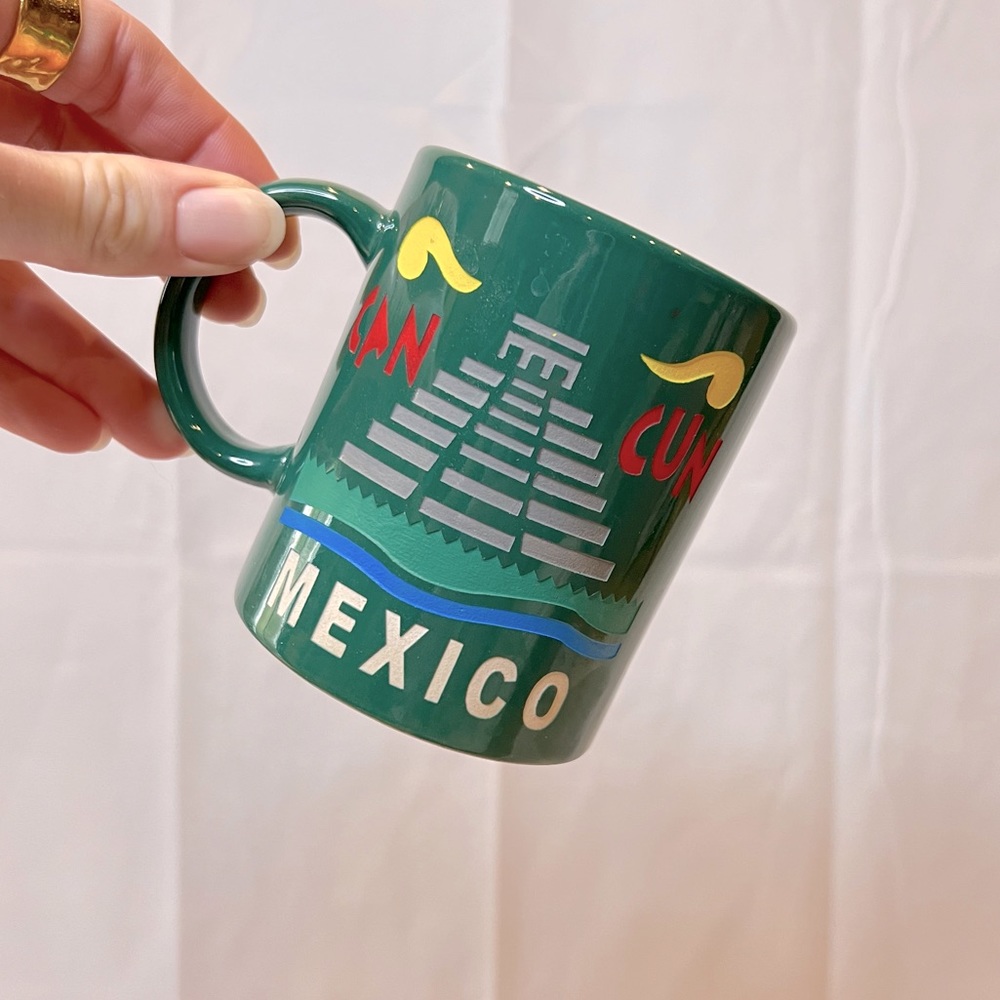 VINTAGE | 90s Cancun Mexico colorful souvenir coffee mug